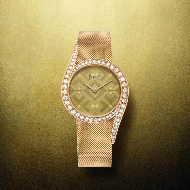 أحدث إصدارات ساعات يد من توقيع أشهر الدور العالمية لعام ٢٠٢٤ عبير شرارة لازال عام 2024 في بدايته ولكن موسم الربيع يقترب والحماس يزداد، حيث تكشف ماركات الساعات العالمية الراقية عن أحدث ابداعاتها المذهلة من الساعات الفاخرة، والتي تميزت بإبتكارات غير مسبوقة من التقنية الفائقة واللمسات الفنية. ونستكشف اليوم مجموعة من أحدث إصدارات ساعات يد من توقيع أشهر الدور العالمية لعام ٢٠٢٤، والتي تألقت بلمسات إبداعية مذهلة لعلامات بياجيه، وبيل أند روس، وإم بي أند إف، وهوبلو، وهايسك..  ساعة LEGACY MACHINE PERPETUAL EVO من إم