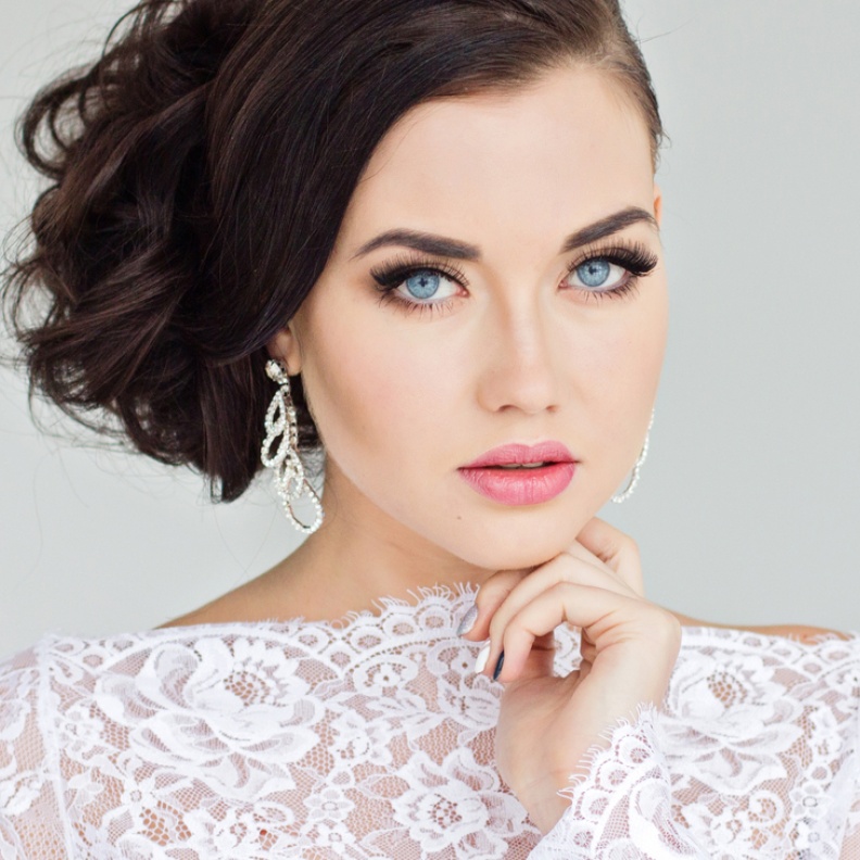 إليك أجمل 5 مجوهرات الماس لعروس 2024 تمنحها مظهر مثالي في حفل الزفاف