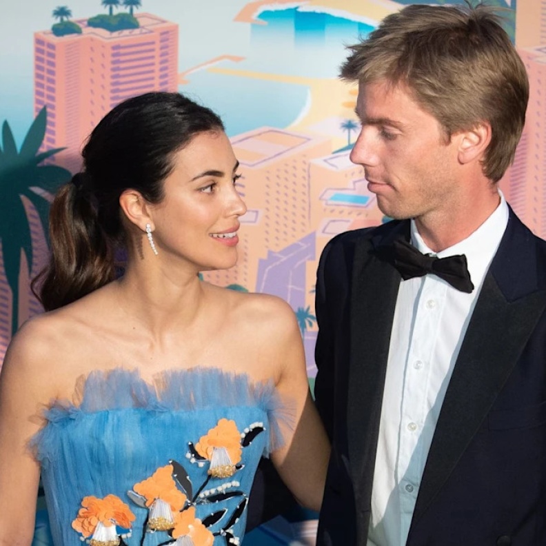 الأمير كريستيان هانوفر وأليساندرا دي أوسما ينشران صورة طفلهما الثالث