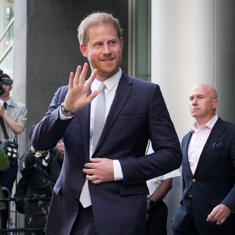 الأمير هاري يعلن استئنافه قرار تخفيض حمايته الشخصية