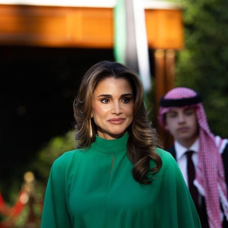 مجوهرات الملكة رانيا الأنيقة