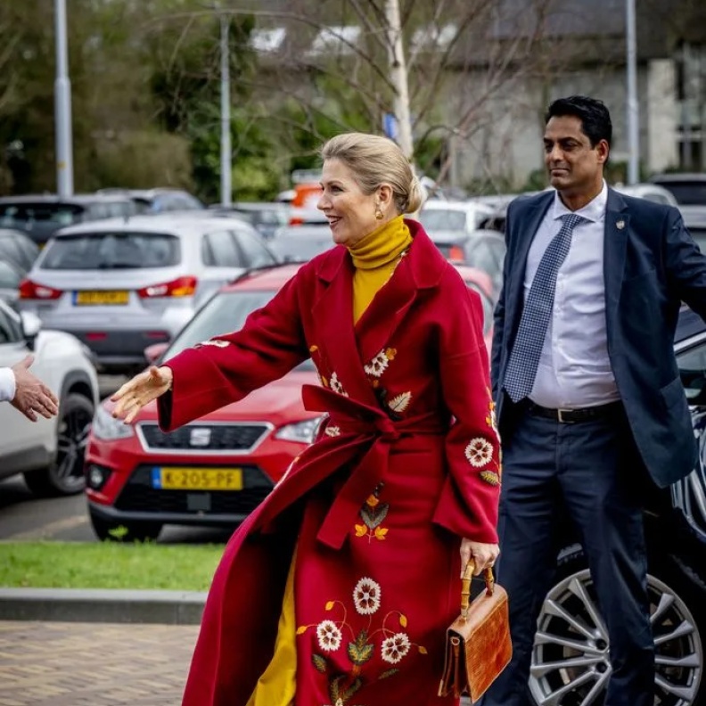 الملكة ماكسيما تفاجئ معجبيها بإطلالة جريئة للغاية