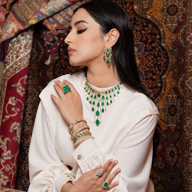 خطوات تنسيق أجمل إطلالات مجوهرات لجلسات السحور المميزة