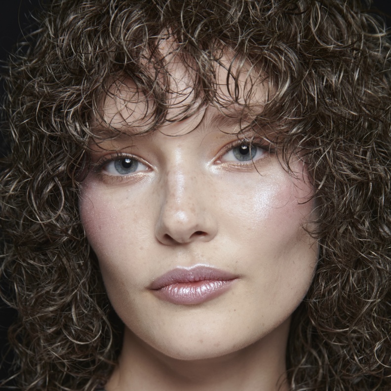 تعرفي على تأثيرات وفوائد حقن الـSkin Booster للحصول على بشرة نضرة ومتوهجة بشكل سهل وسريع