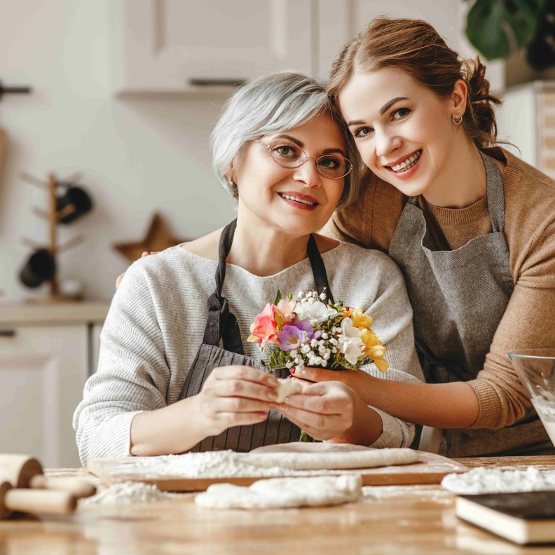 طاقة بر الأم تؤثر في جودة الحياة تأثيرًا عميقًا لذا بروا أمهاتكم