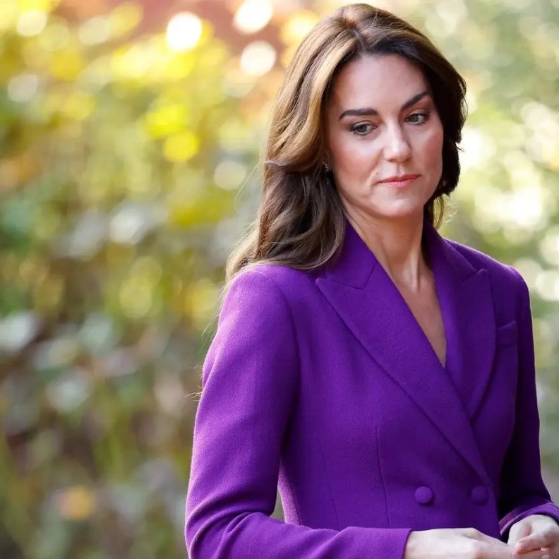 كشف قصر كنسينغتون في لندن إن كيت عادت إلى قلعة وندسور في 29 يناير