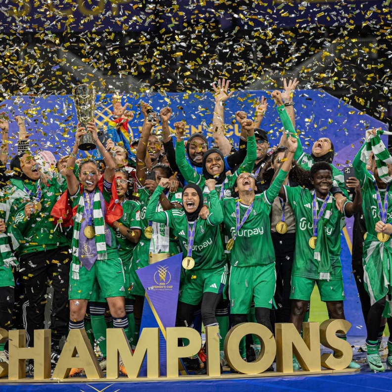 سيدات الأهلي يحصدن لقب النسخة الأولى من كأس الاتحاد السعودي