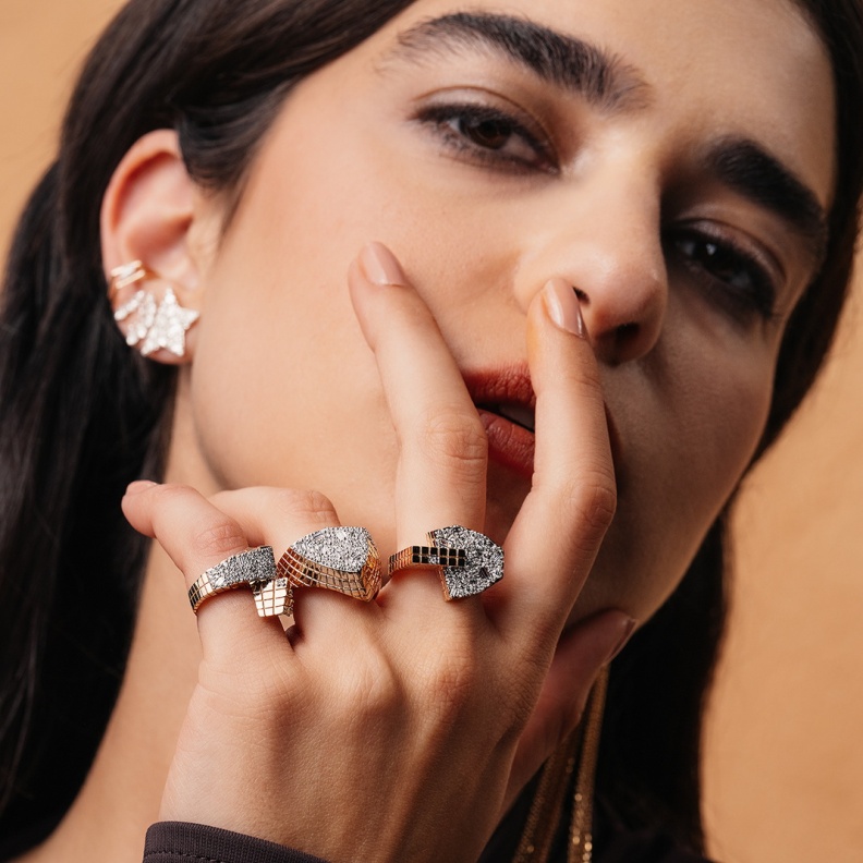 مجوهرات بارزة