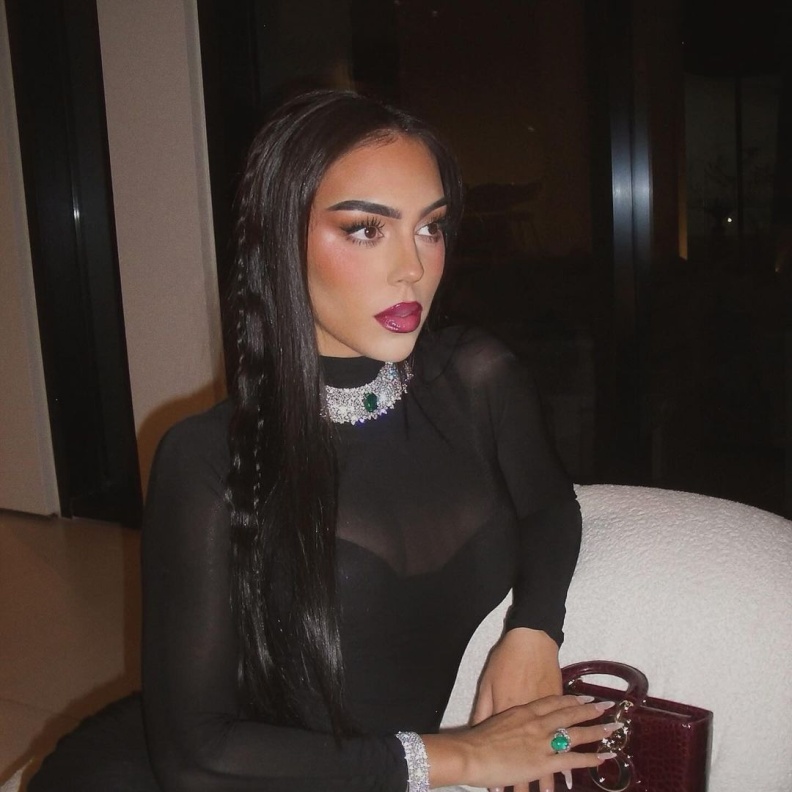 مجوهرات جورجينا رودريغيز Georgina Rodriguez حبيبة لاعب كرة القدم البرتغالي كريستيانو رونالدو