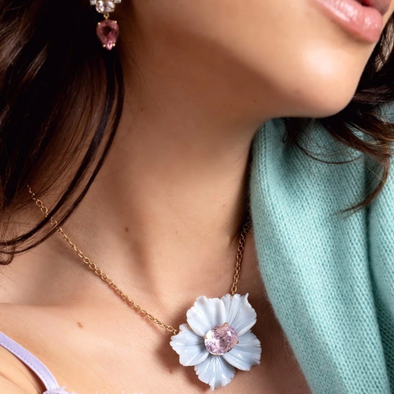 مجوهرات يوم المرأة العالمي