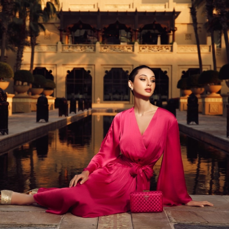 Guess تكشف عن تشكيلتها الرمضانية الحصرية والمحدودة: إبداع يمزج بين الأصالة والأناقة العصرية