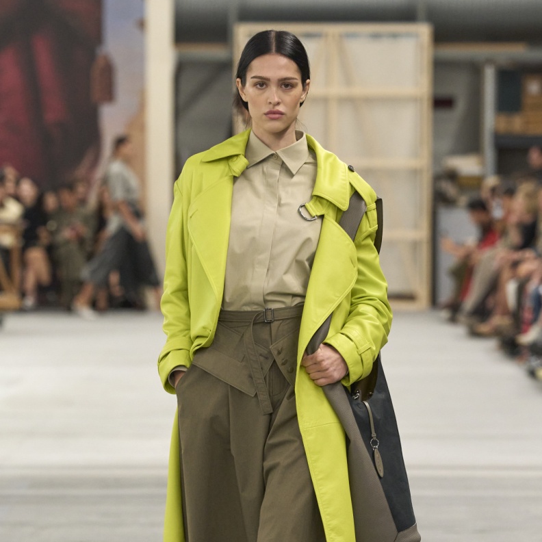 Tods بناطيل واسعة قصيرة