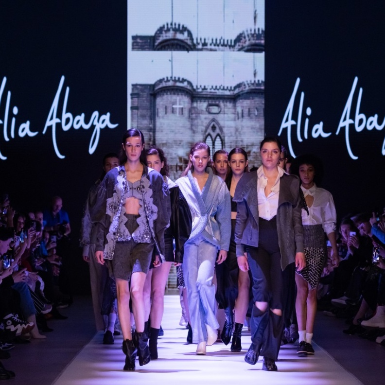 علامات أزياء عربية تتألق في أسبوع الموضة في موسكو