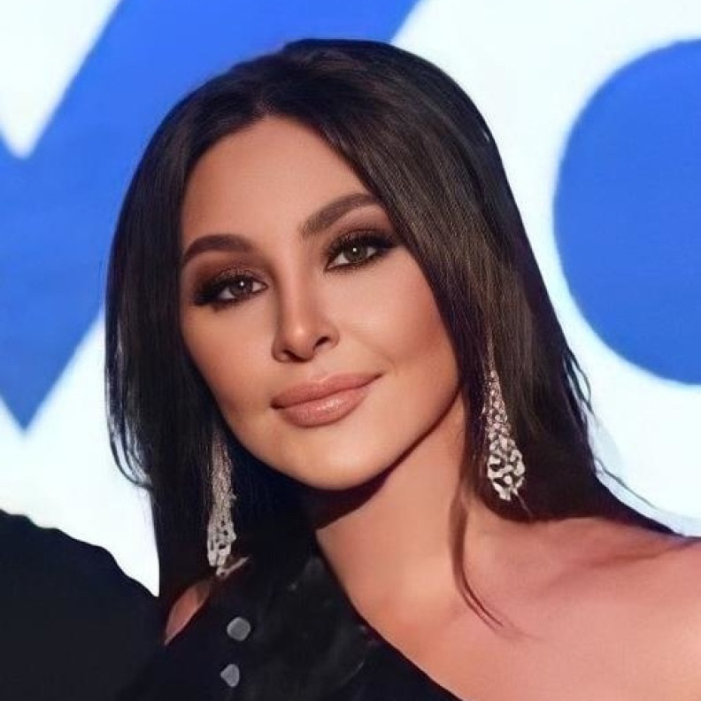 أساسيات جمالية لا تتخلى عنها إليسا في إطلالاتها