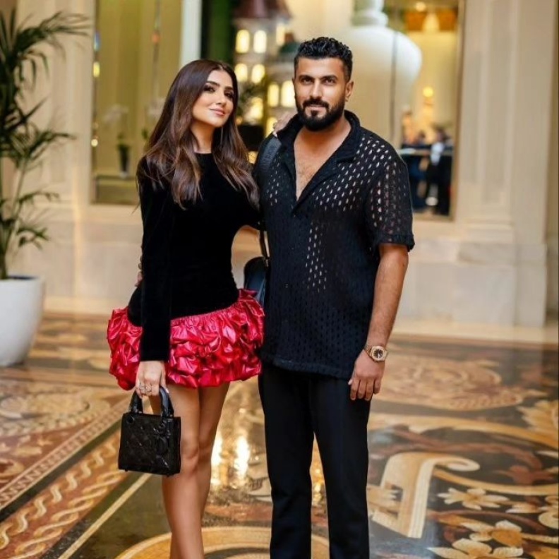 مي عمر وزوجها 