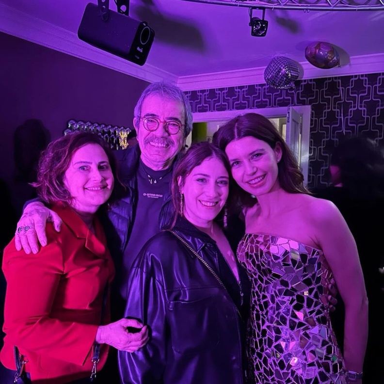 بيرين سات وأبطال العشق الممنوع