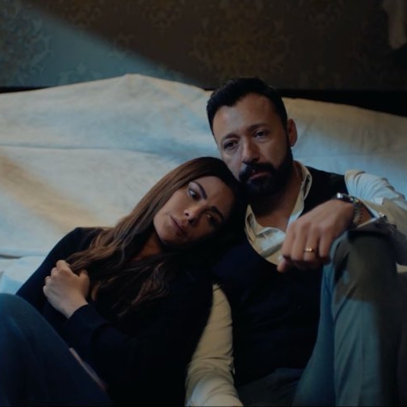 مسلسل بين السطور