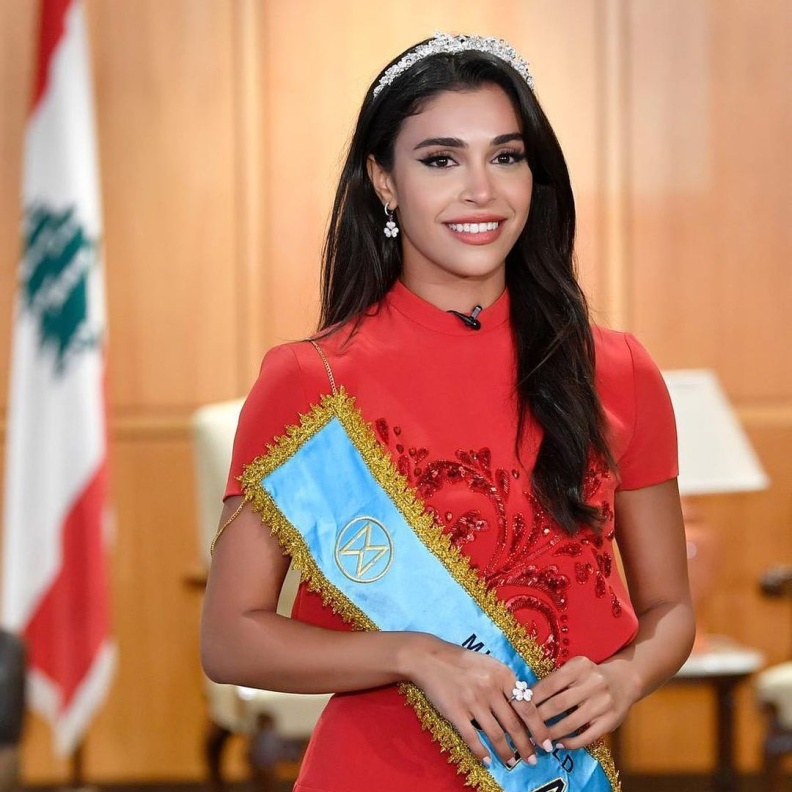 ياسمينا زيتون 2024