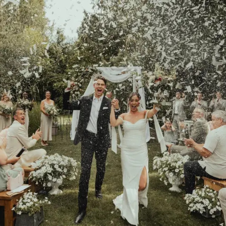 أفكار رائعة مستوحاة من الصور الفائزة بجوائز أفضل صور احتفالات الزفاف