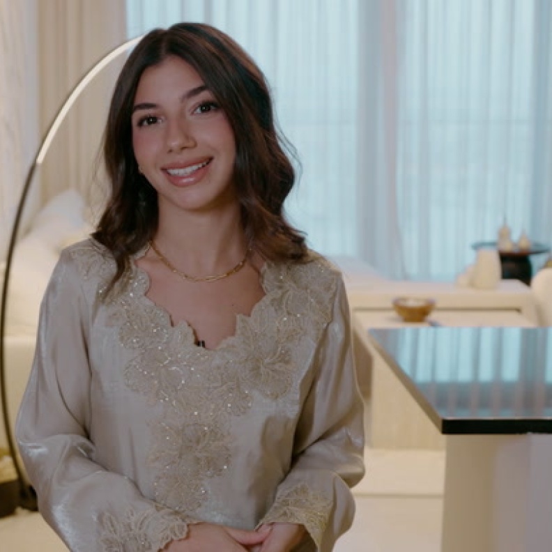 المؤثرة مريهان ضبيع ضيفة الحلقة الثالثة من HANG OUT WITH نسخة رمضان.. رحلة بين الموضة وتحضير حلويات الشهر الفضيل 