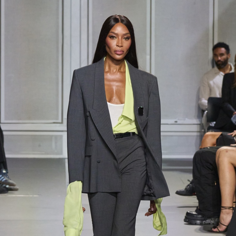 إطلالة من Coperni