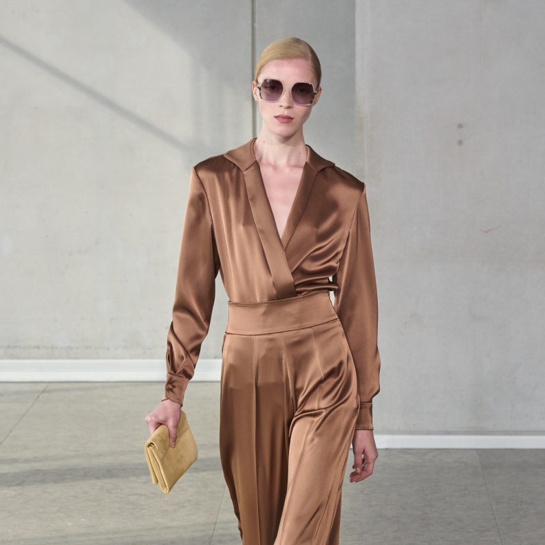 عودة الجمبسوت الترابي الى واجهة الموضة