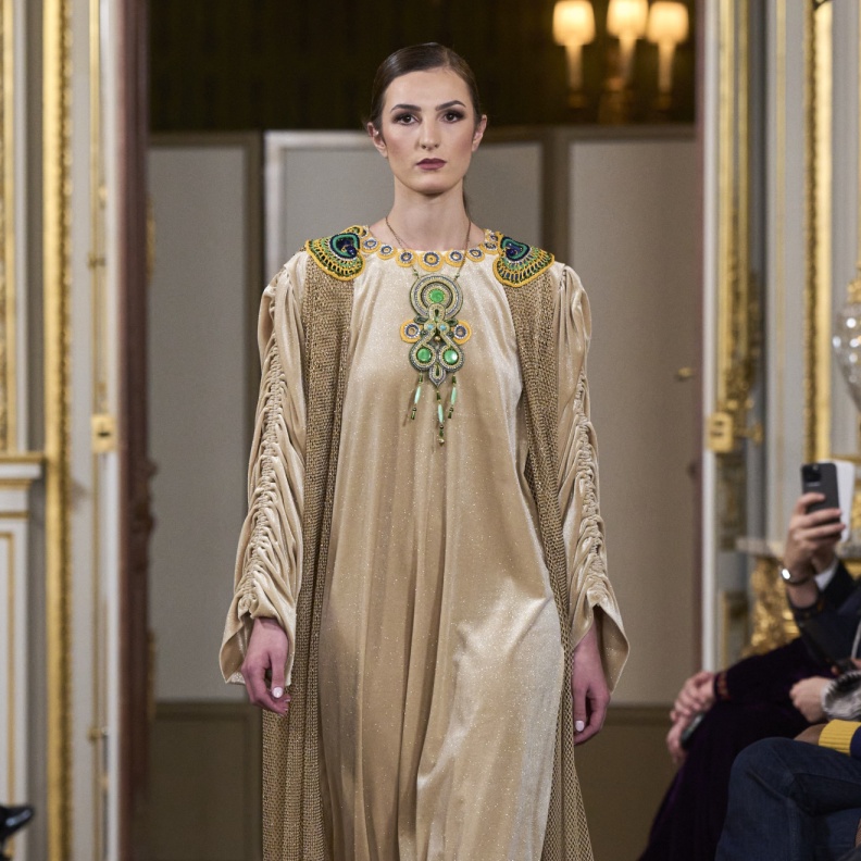 واكبي أبرز صيحات الموضة في رمضان 2024 بقفاطين وتصاميم رمضانية محتشمة