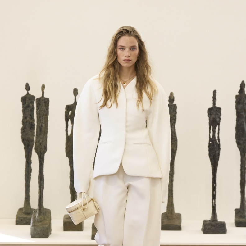 البدلة الرسمية من Jacquemus 