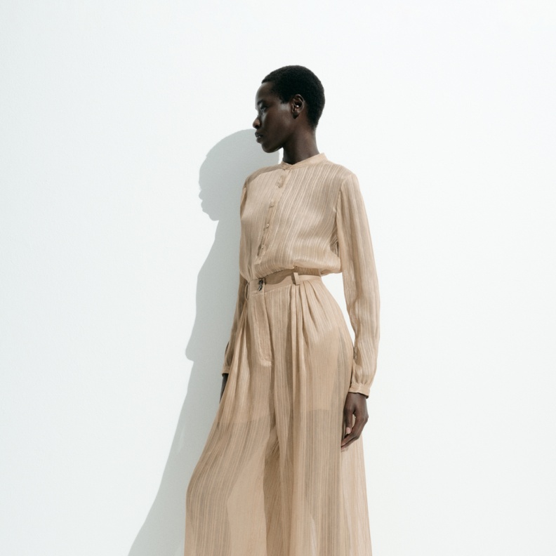 مجموعة ريزورت لصيف 2024 من Loro Piana