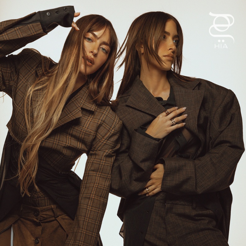 SIMI & HAZE نجمتا "هي" في مارس: تراثنا ليس مفصولا عن هويتنا أو نظرتنا إلى العالم