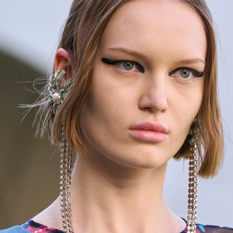 دللي جمالك هذا الموسم مع أجدد مستحضرات التجميل للعام 2024