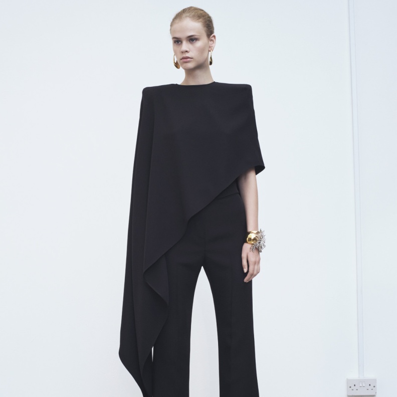 Vauthier موضة البناطيل المستوحاة من إطلالة السبعينات