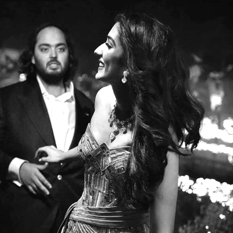 حفل خيالي بتكلفة ضخمة يستمر لخمسة أشهر..تفاصيل زفاف القرن للعروسين أنانت أمباني وراديكا ميرشانت