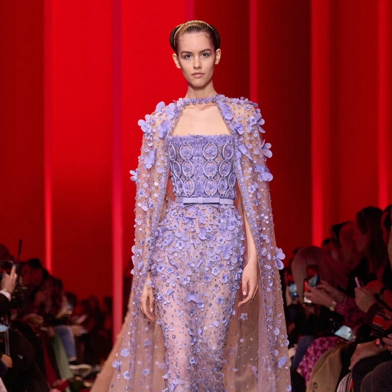 فساتين خطوبة مشرقة كما لعروس  الربيعمن أحدث صيحات الموضة