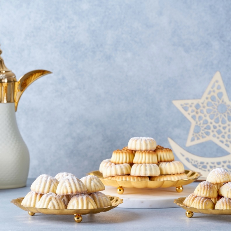 أفخم عروض الطعاموهدايا عيد الفطر 2024 في الإمارات