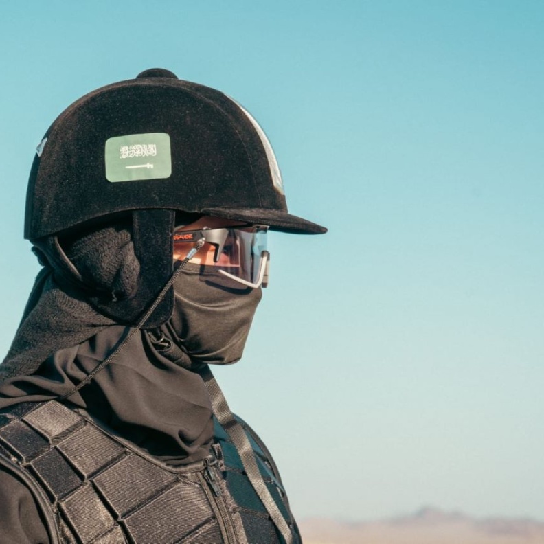 الهجانة ريما الحربي أول سعودية تحقق لقب سباق الهجانة للسيدات في كأس العلا للهجن