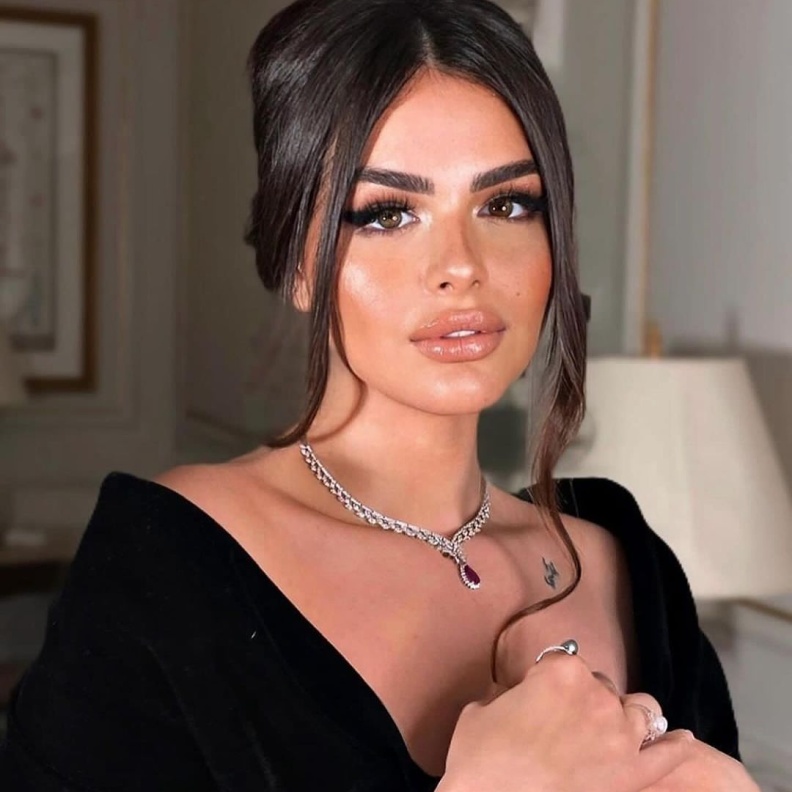 نجمات العرب بتصاميم مجوهرات فارهة ومُبتكرة في عيد الفطر