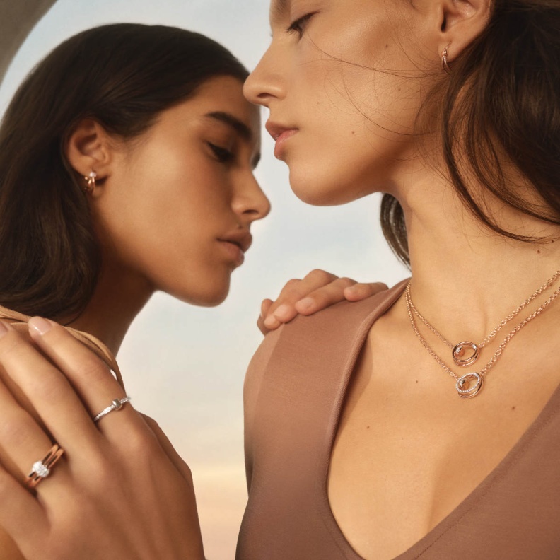 استوحي أجمل اطلالات من مجوهرات بوميلاتو للعيد