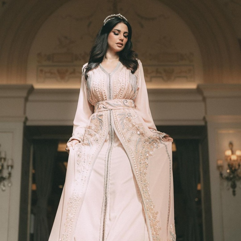 احدث اطلالات النجمات بالقفاطين في أزياء شهر رمضان 2024