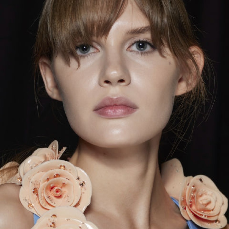 خياراتنا من مستحضرات عناية قبل السفر والرحلات