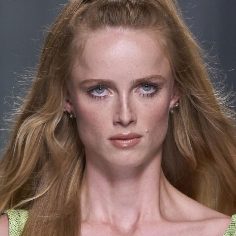 تعرفي على مفهوم الجمال "النظيف" مع خياراتنا من مستحضرات تجميل نباتية لربيع 2024