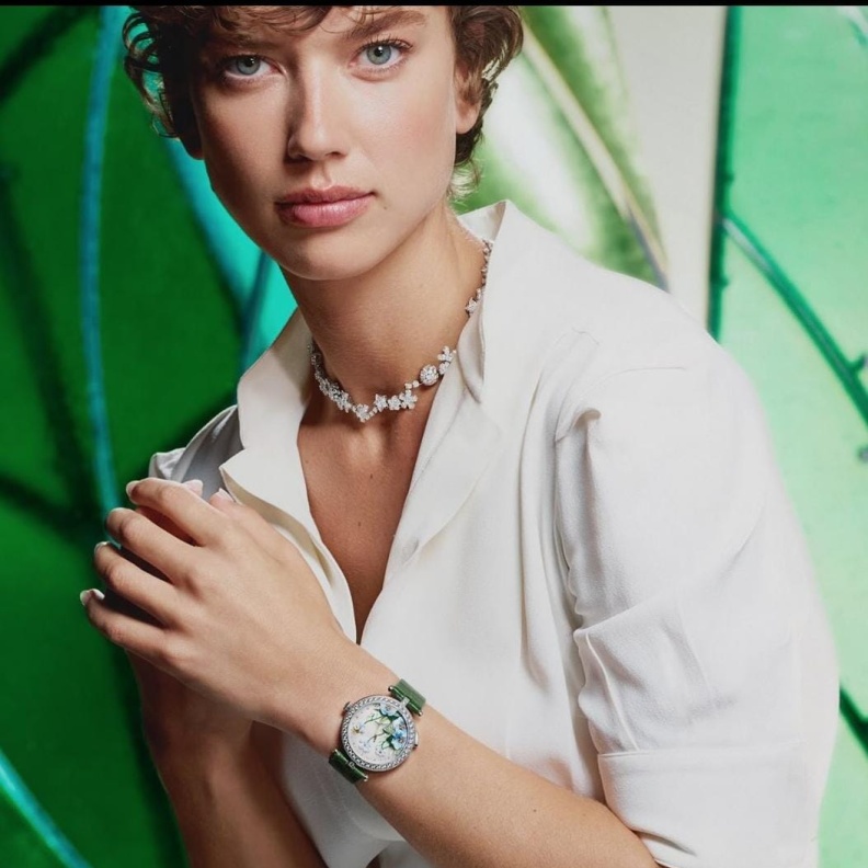 ساعات يد نسائية