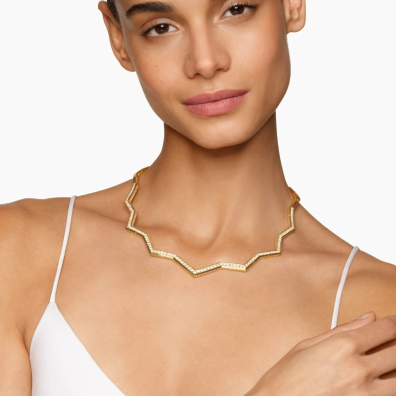 عقد مرصّع بالألماس من مجموعة Zig Zag لديفيد يورمان David Yurman