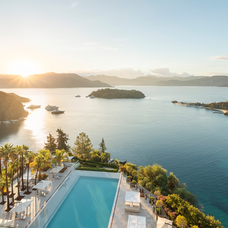 فندق ومنتجع دي ماريس D-Hotel Maris