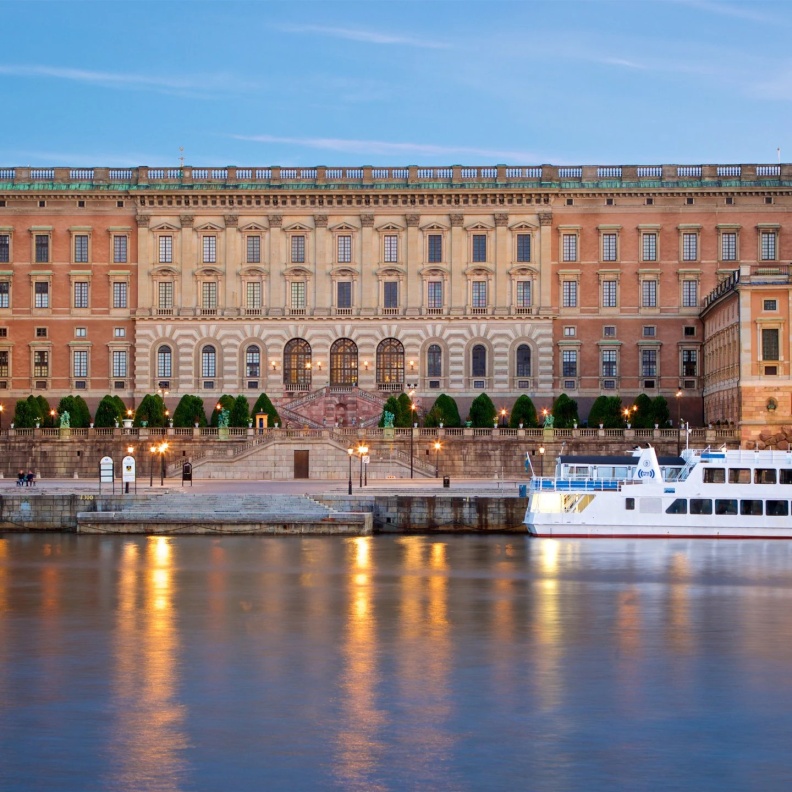 نبذة عن منزل العائلة الملكية في السويد قصر ستوكهولم العتيد