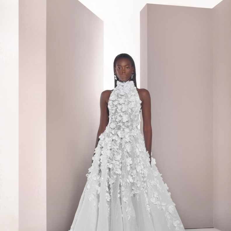 ورود طوني ورد تحتضن العروس بالكامل في ربيع 2025