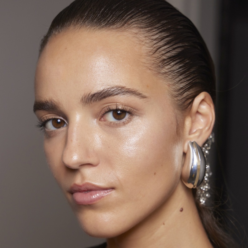 كوني جزءاً من منظومة الإستدامة مع استخدامك لمجموعة مستحضرات تجميل تعكس الوعي البيئي