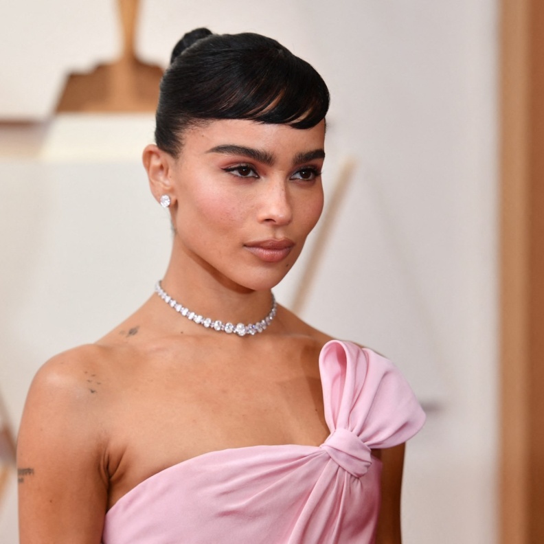 استراتيجية الجمال لزوي كرافيتز.. اكتشفي روتينها المفضل للعناية بالبشرة