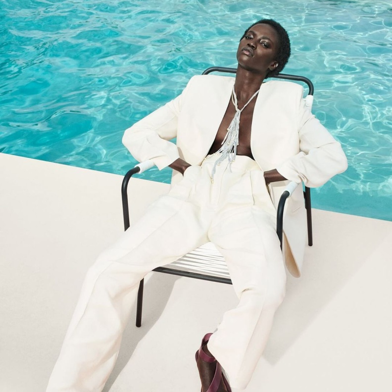 دمج الفخامة مع الموضة السريعة يُحدث ثورة عالم الأزياء... وكبسولات منتظرة من Victoria Beckham و Rokh