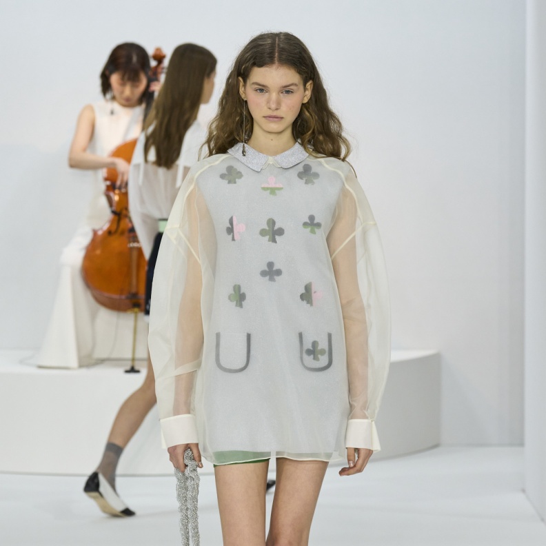 لا تفكري مرتين..هذه أفضل تصاميم فساتين العيد للبنات!